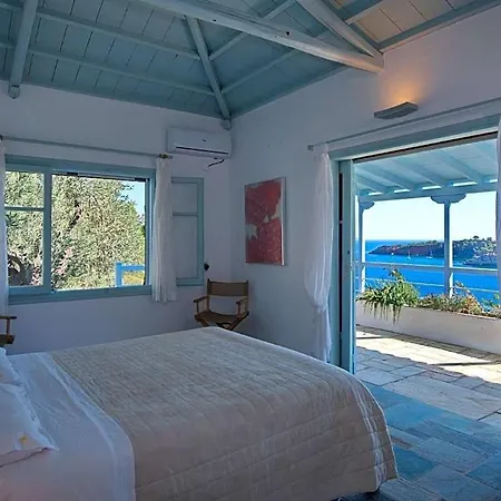 فيلة Sleeps 8 Pool Air Con Wifi *
