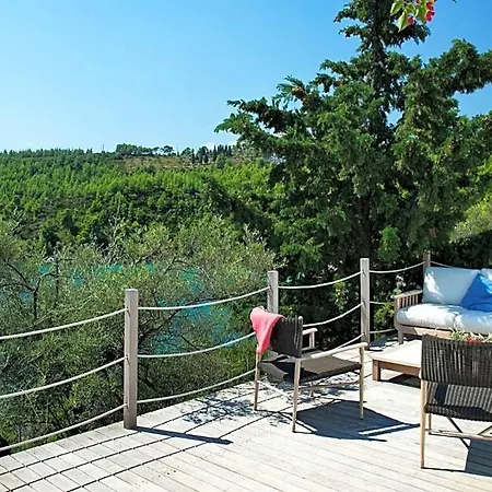 Sleeps 8 Pool Air Con Wifi *